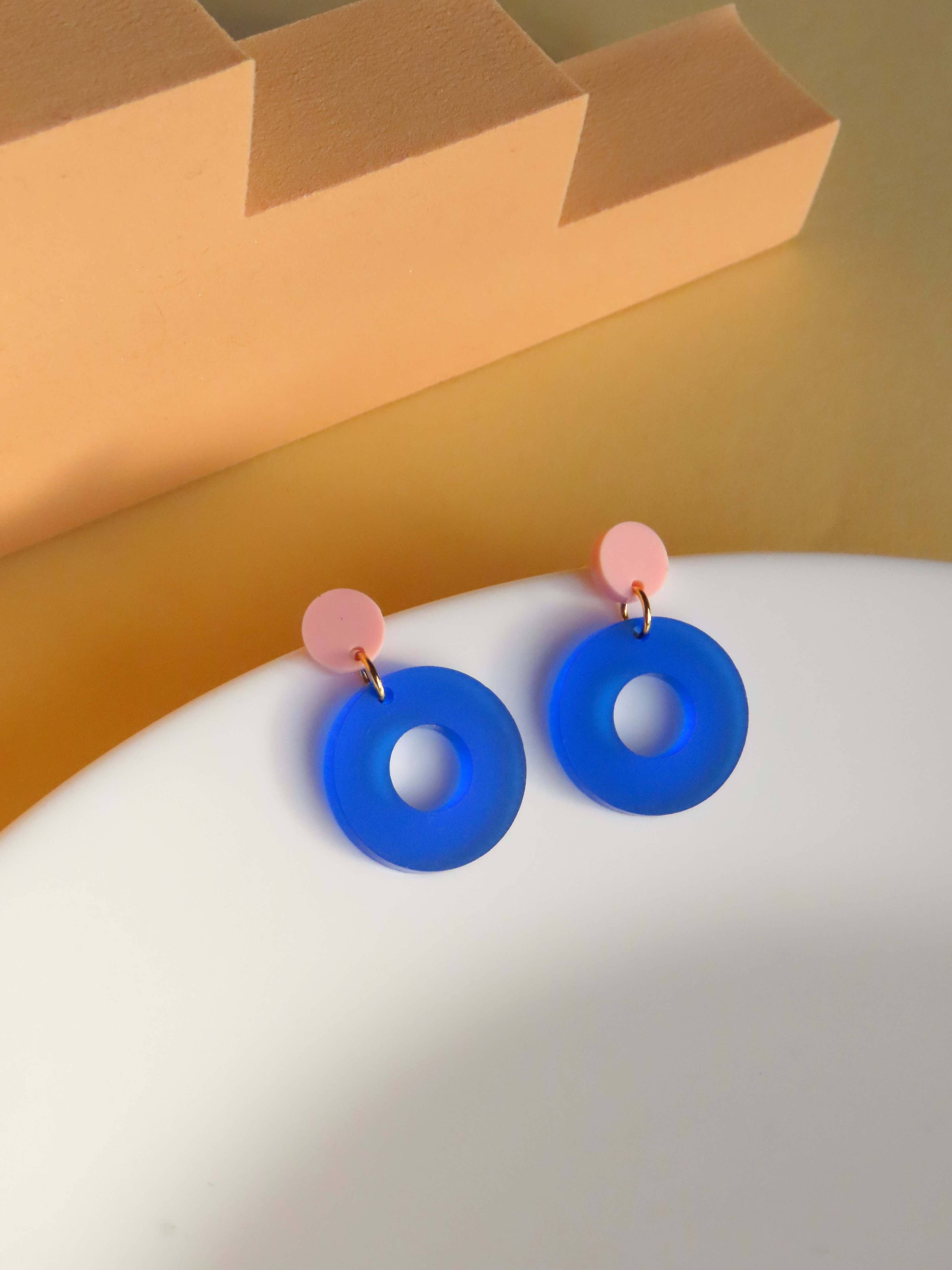 Colorblock Circle Ohrstecker in rosa tintenblau